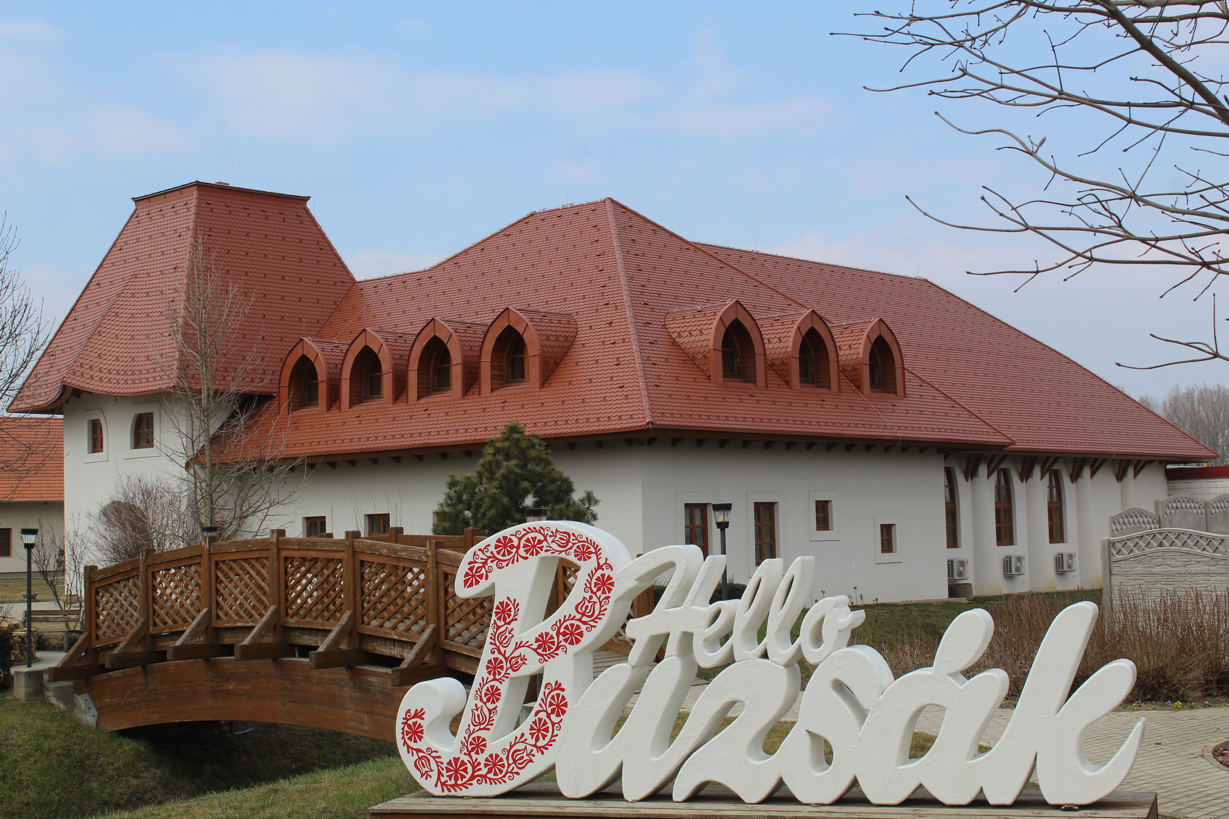 Buzsáki faluház